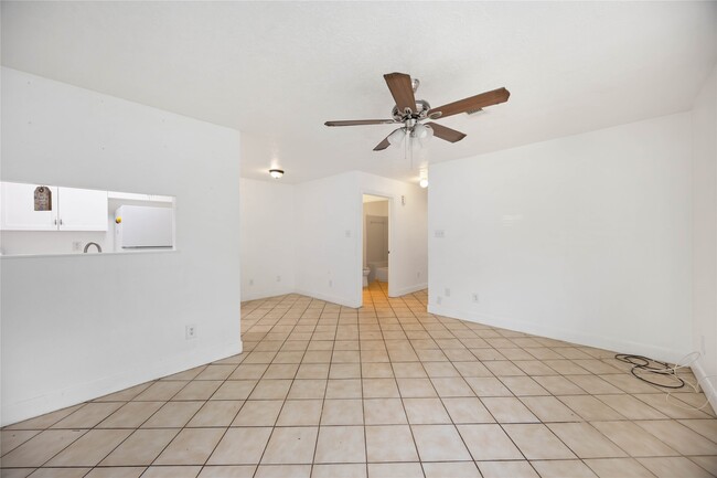 Building Photo - 5315 Cherie Crest Ct