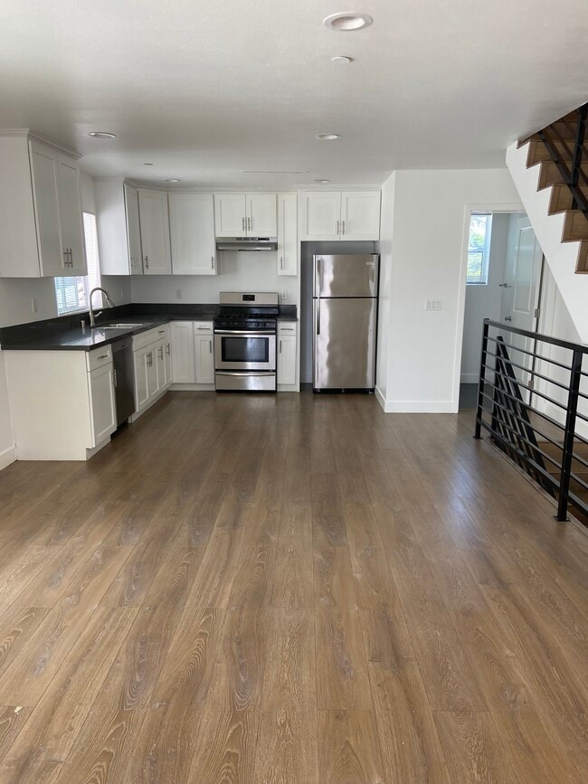 Building Photo - 11514 Emelita St