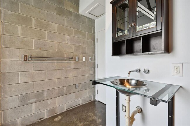 Building Photo - 217 N 12th St