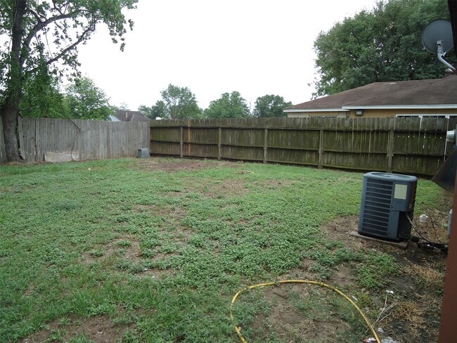 Building Photo - 7610 Lemma Dr