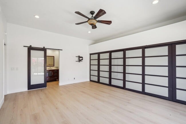Building Photo - 48 Oak Tree Dr