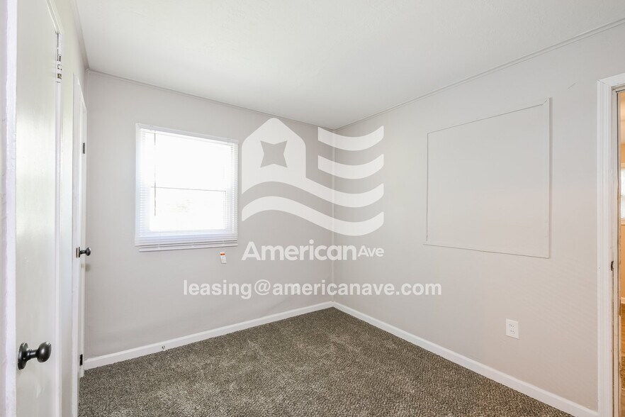 Building Photo - 515 Chambers Rd