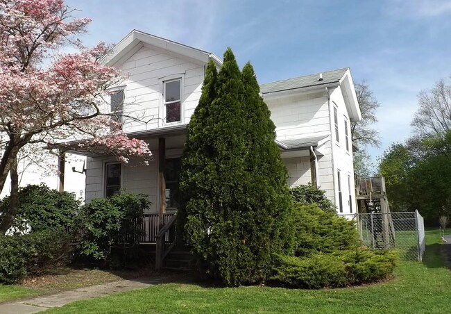 Building Photo - 32 Ransom St