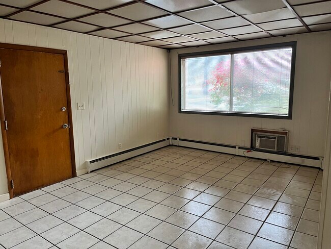 Building Photo - 74 Pratt Ave