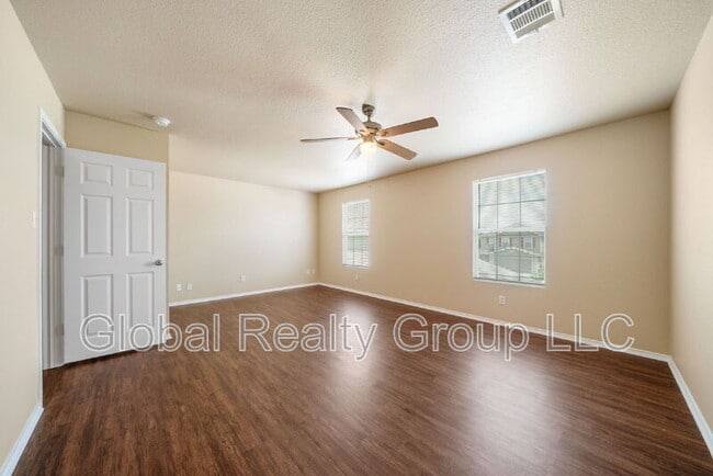 Building Photo - 3722 Longhorn Creek