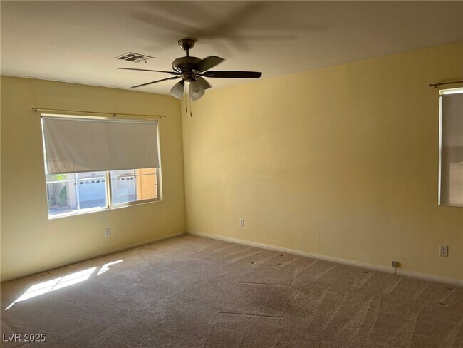 Building Photo - 8640 Castle Hill Ave