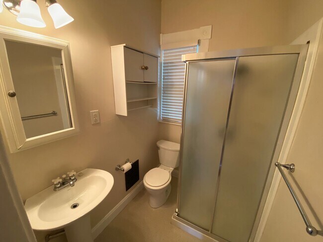 Building Photo - Price Ave 49-51 NCR