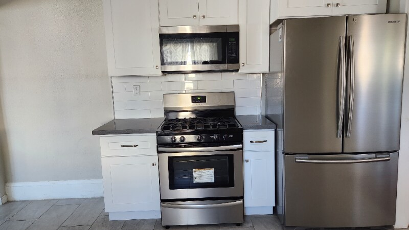 Building Photo - 440 E Arcade St