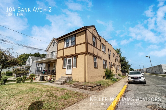 Building Photo - 104 Bank Ave