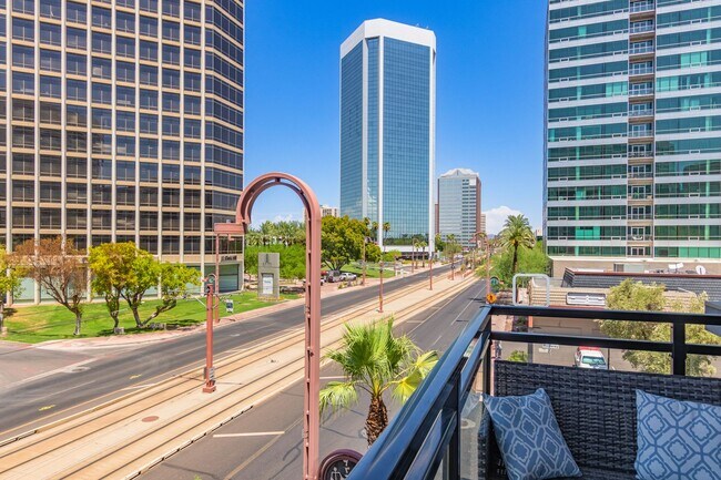 Building Photo - Stunning 2 bedroom with a Den at Edison Midtown!!!  Available June 1st!!!  Like living at a Resor...