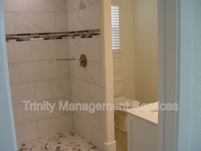 Building Photo - 1260 Harmony Cir