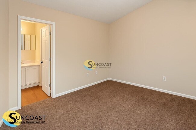 Building Photo - 5550 Oak Crossing Dr