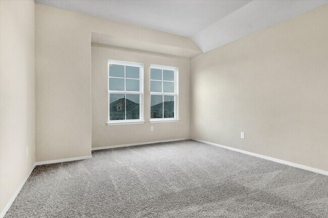 Building Photo - 135 Lyndon Dr