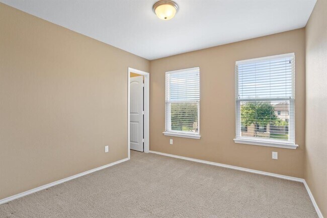 Building Photo - 18601 Pencil Cactus Dr