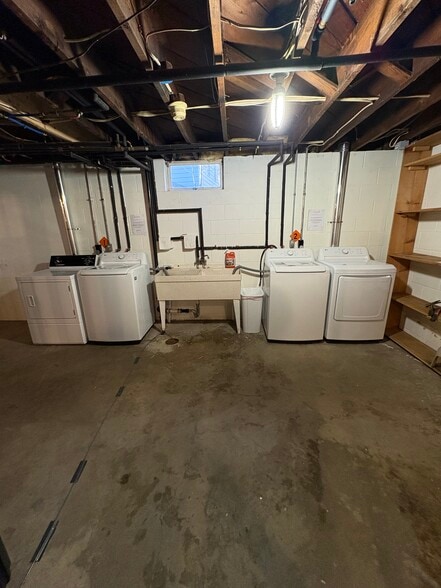 Separate unit laundry - 2411 Como Ave