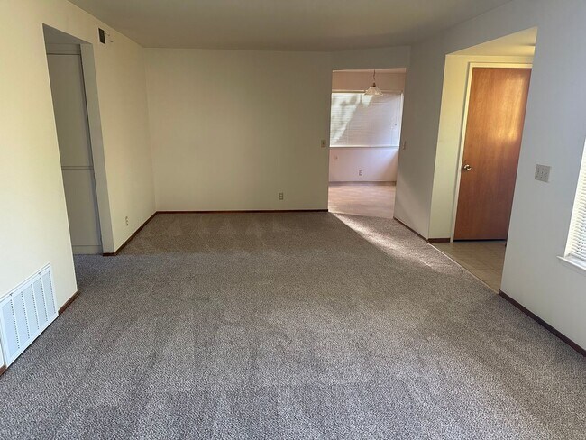 Building Photo - 6120 Riverton Way