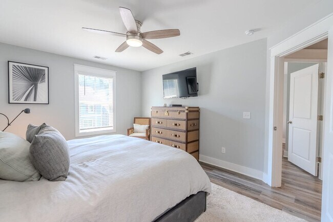 Building Photo - 52 Sandcastle Ct