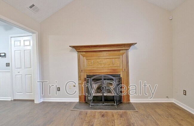 Building Photo - 350 Cobbler Dr