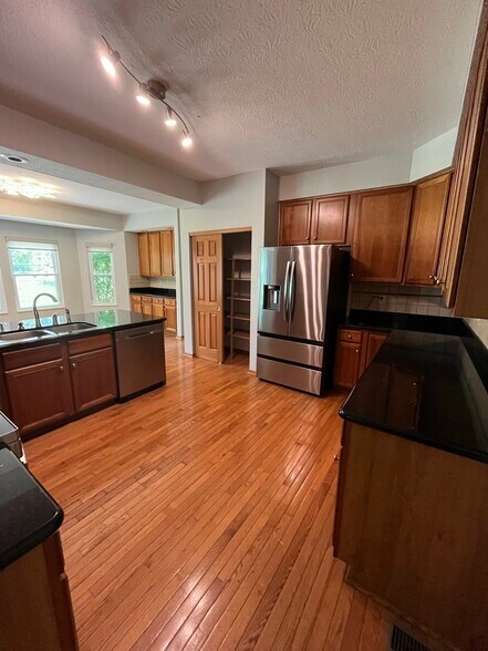 Building Photo - 7960 Compton Ct