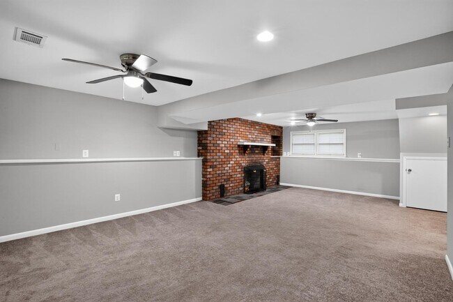 Building Photo - 4104 Green Spring St