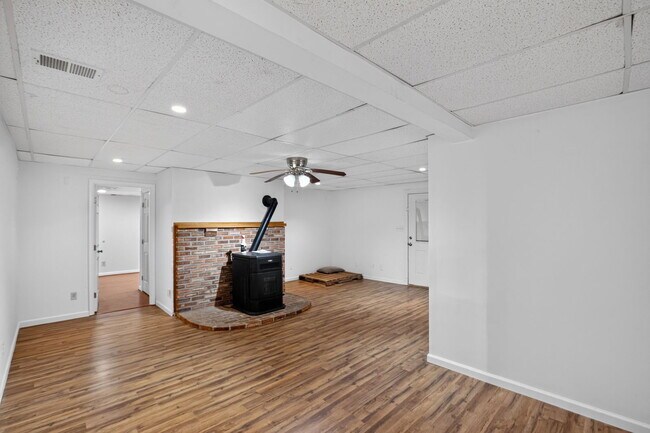 Building Photo - 11880 Provident Dr