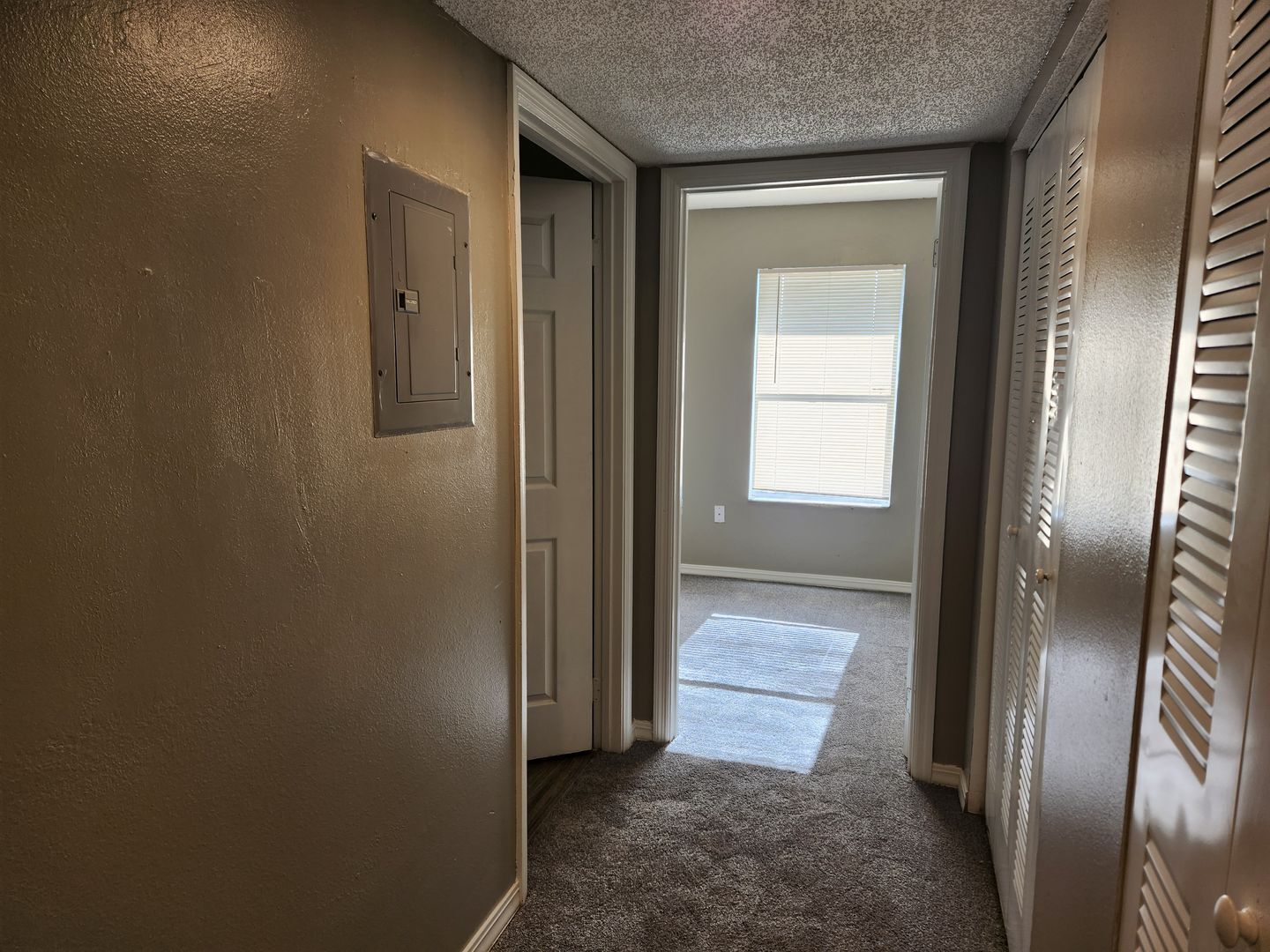 Building Photo - 130-152 Homestead Rd S