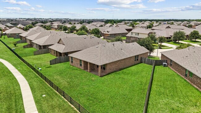 Building Photo - 23607 Legano Dr