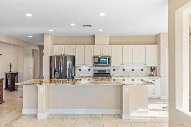 Building Photo - 351 Spyglass Dr