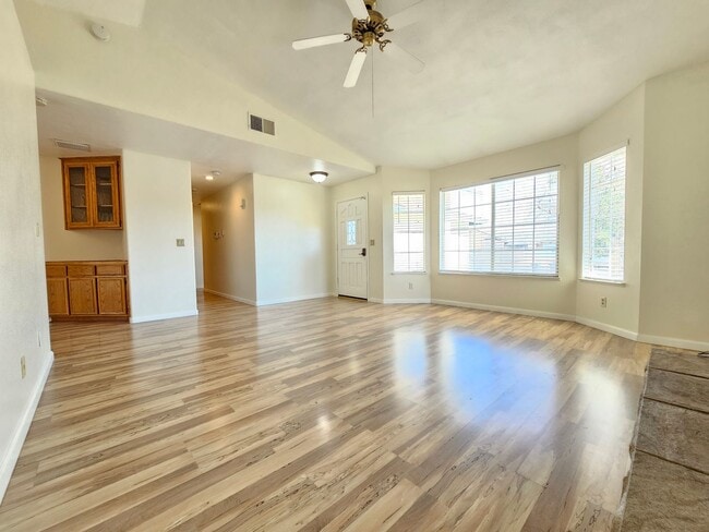 Building Photo - 3 Bed, 2 Bath Home w/ 2-Car Garage – $1700...