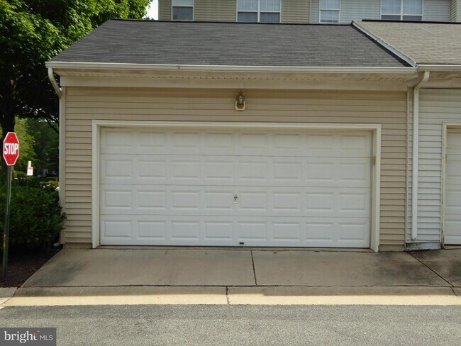 Building Photo - 13438 Fountain Club Dr