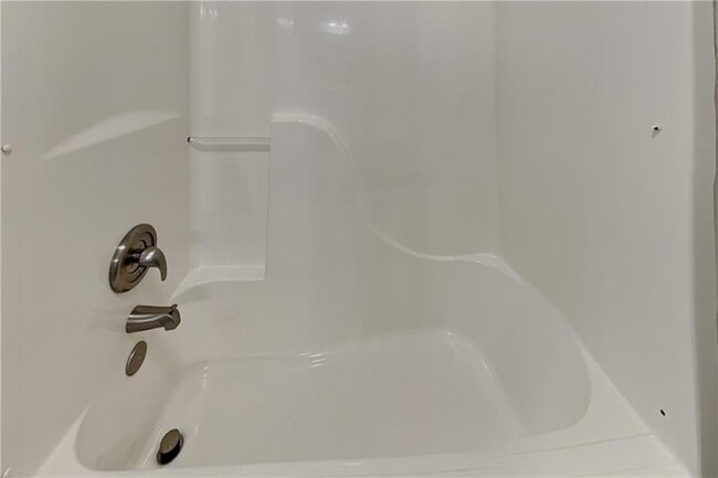 Building Photo - 149 Crestview Dr