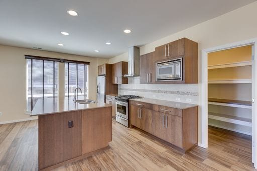 Building Photo - Gorgeous South Everett MainVue Home Available!