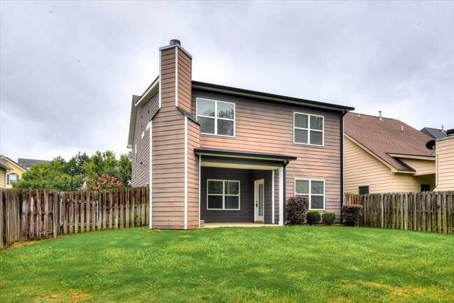 Building Photo - 4 Bedroom 2.5 Bath in Crawford Creek