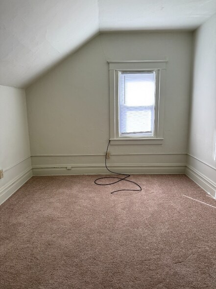 Building Photo - 1629 W Broad St