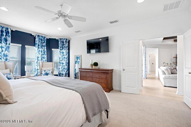 Building Photo - 221 Marquesa Cir