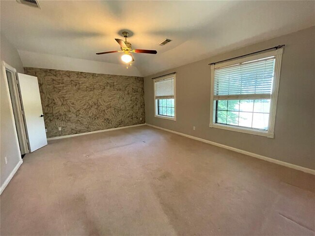 Building Photo - 16002 Speyburn Ct