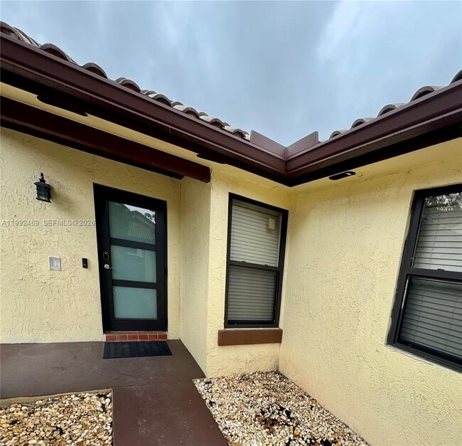 Building Photo - 2159 Baton Rouge
