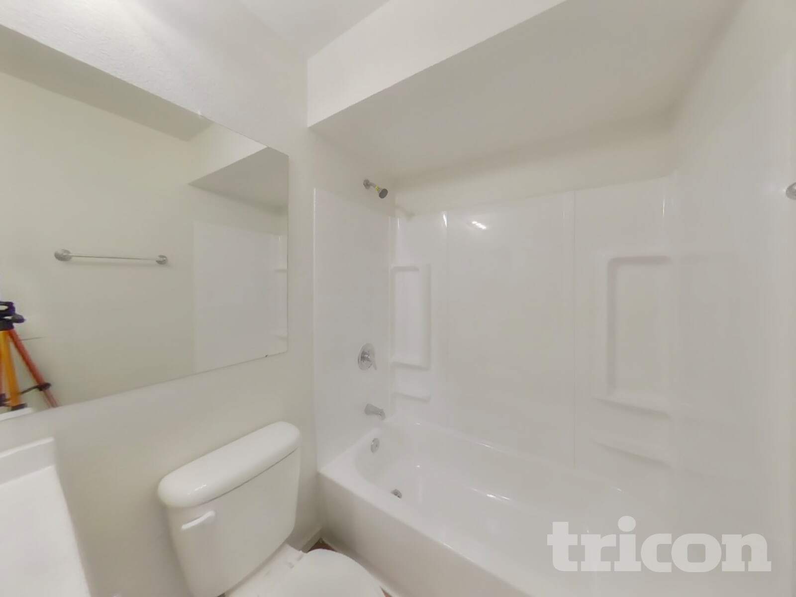 Building Photo - 570 W Myrna Ln