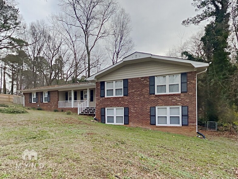 Primary Photo - 2550 Stoney Brook Ln
