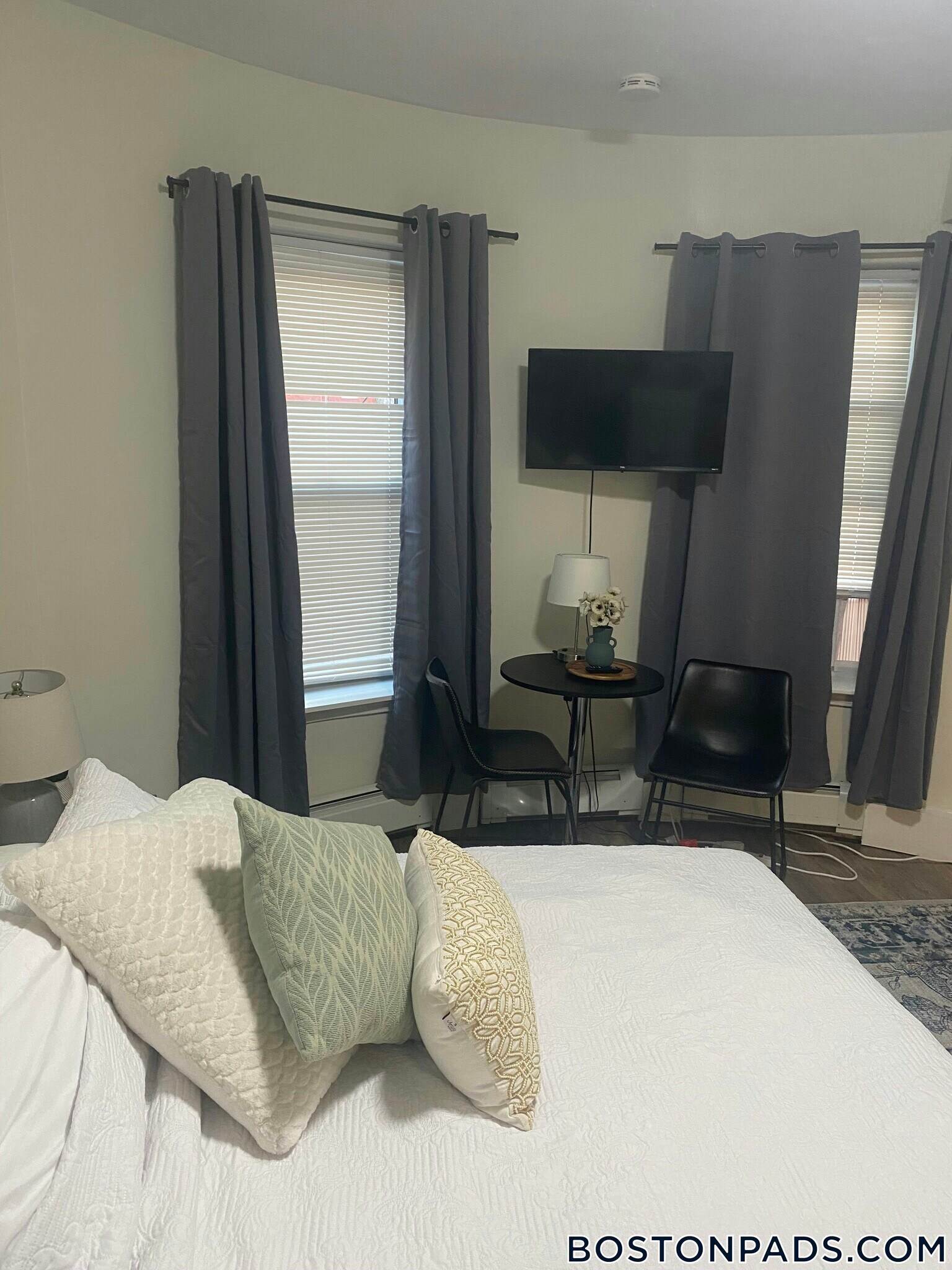 Building Photo - 10 Wait St