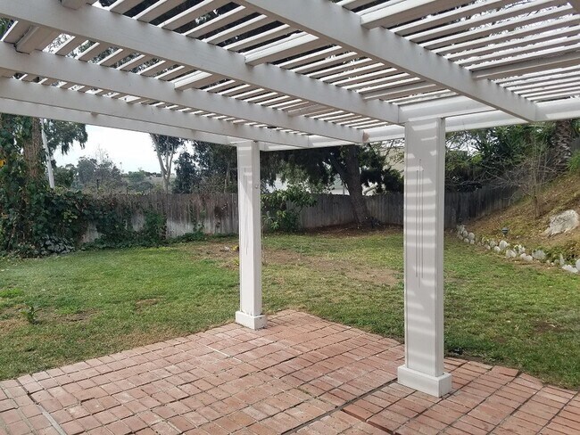 Building Photo - Single Story Home- Bonita!