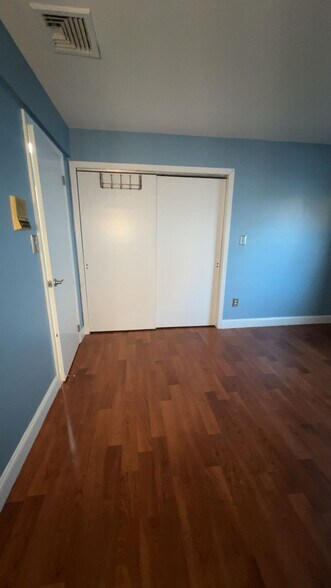 Building Photo - 9 North St