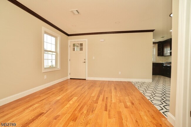 Building Photo - 31 Bellevue Ave