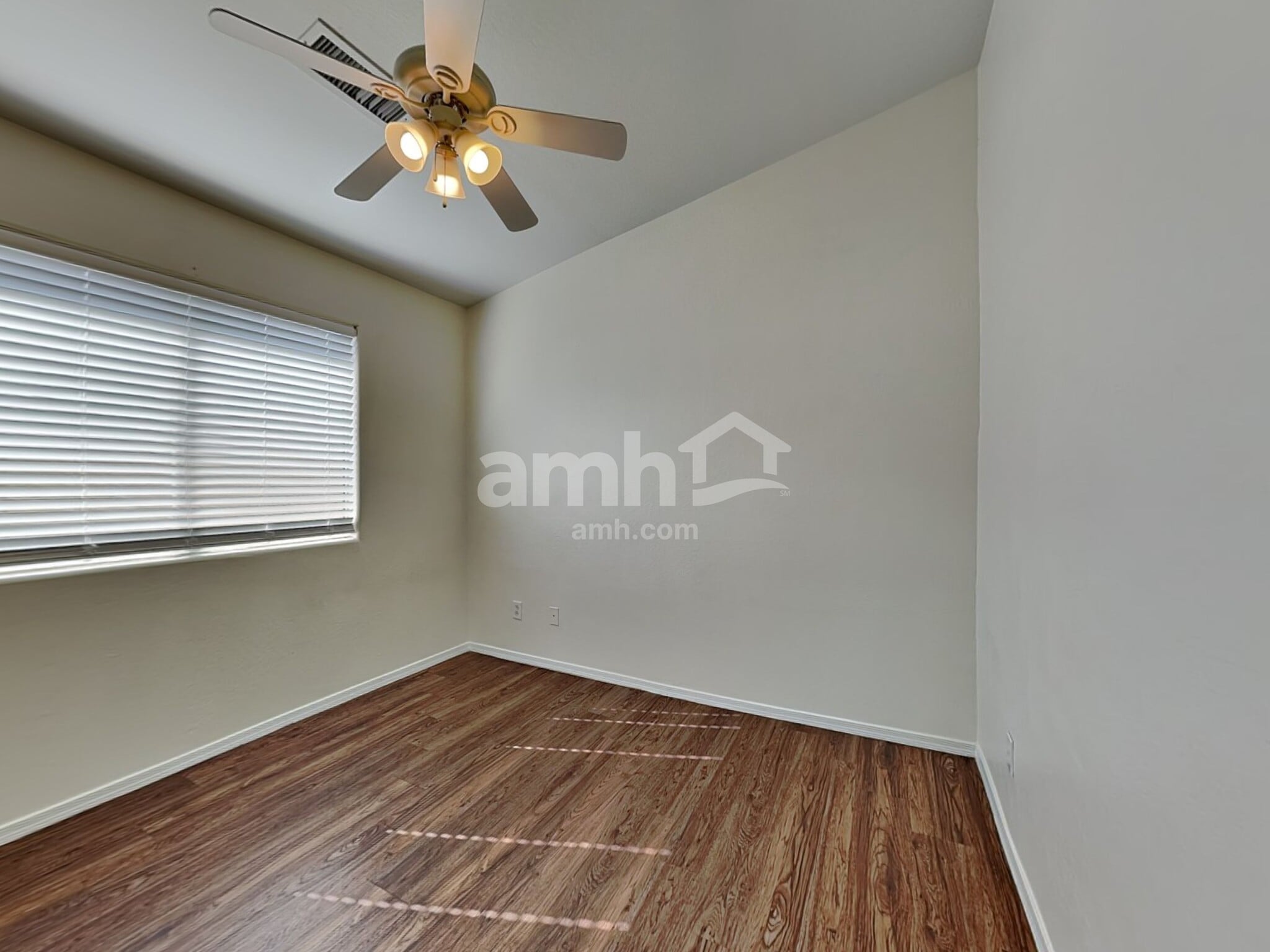 Building Photo - 1926 S 85th Ave