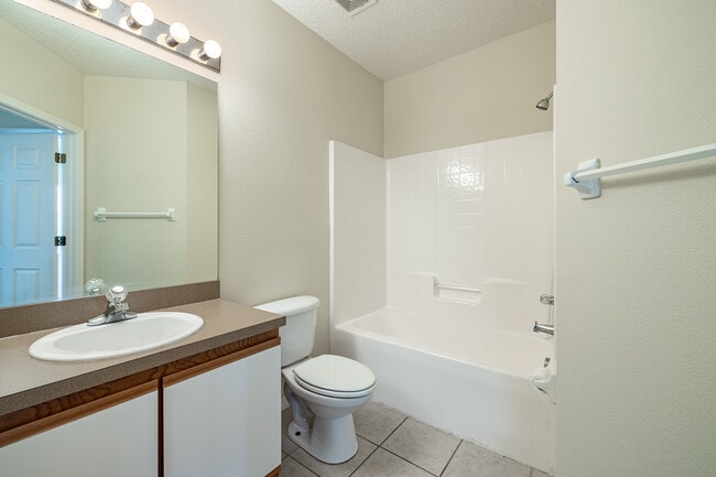 Building Photo - 9506 Amberdale Ct