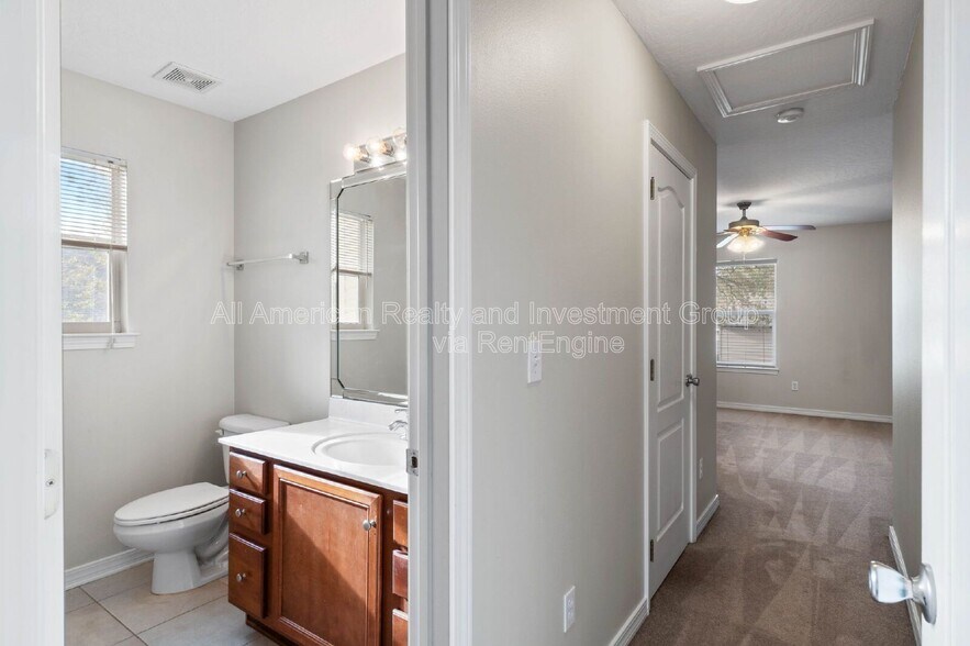 Building Photo - 201 9th Ave