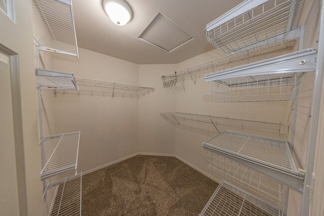 Building Photo - Spacious 4-Bedroom Home on Fisher’s Landing Cul-de-Sac