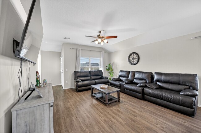 Building Photo - 7918 Globe Thistle Ln