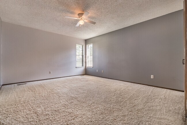 Building Photo - 3112 S Rankin St