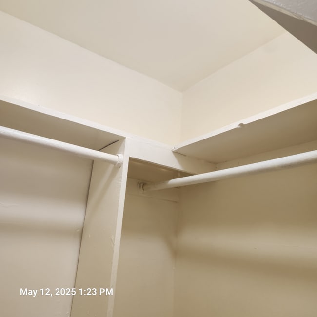Building Photo - 7215 Royce Pl